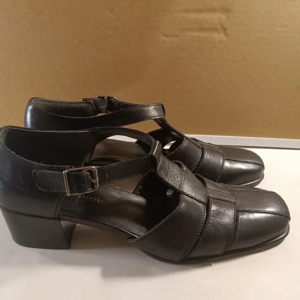 Easy Spirit Black Leather Chunky Heel Maryjane Shoe 7